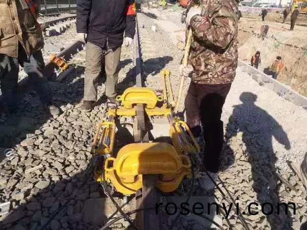 今日頭條、北京(jing)日報：13號線(xian)清河站撥線工程倒計時，京城地鐵首(shou)  次舖上樹脂軌(gui)枕